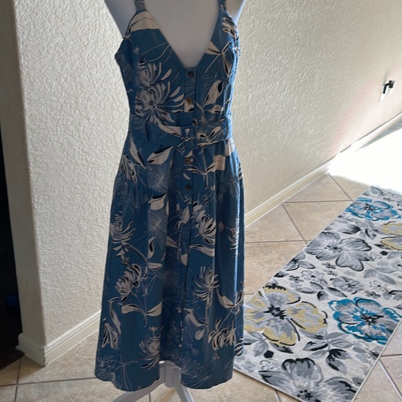 Meet your Posher, Terrica - Picture 4 of 6